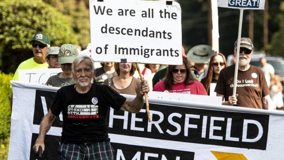 Rain Or Shine, This 80-year-old Man Walks Every Single Day In Support Of Immigrants And Their Families