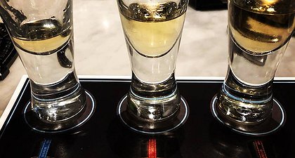 Probando Herradura en Pear Street Bistro