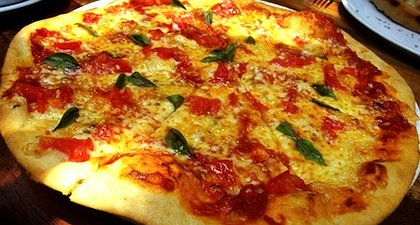 Cuban pizza is taking its place among the most popular foods in Havana