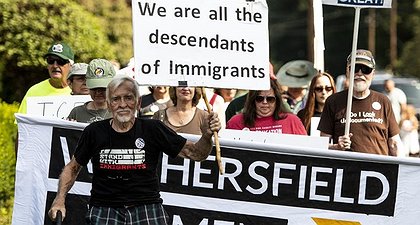 Rain Or Shine, This 80-year-old Man Walks Every Single Day In Support Of Immigrants And Their Families